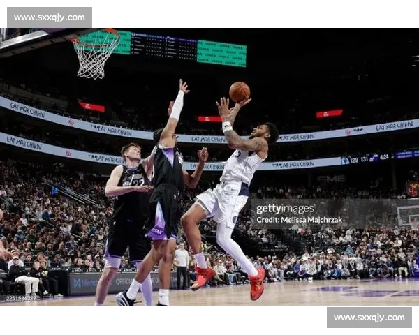 独行侠与爵士激战正酣 谁能在关键时刻占据上风争夺胜利